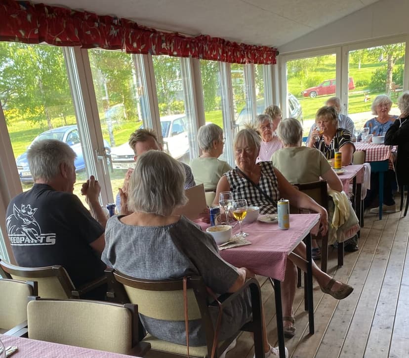 Trivsam och fin sommarkväll på vår sommarutflykt till Brynje.